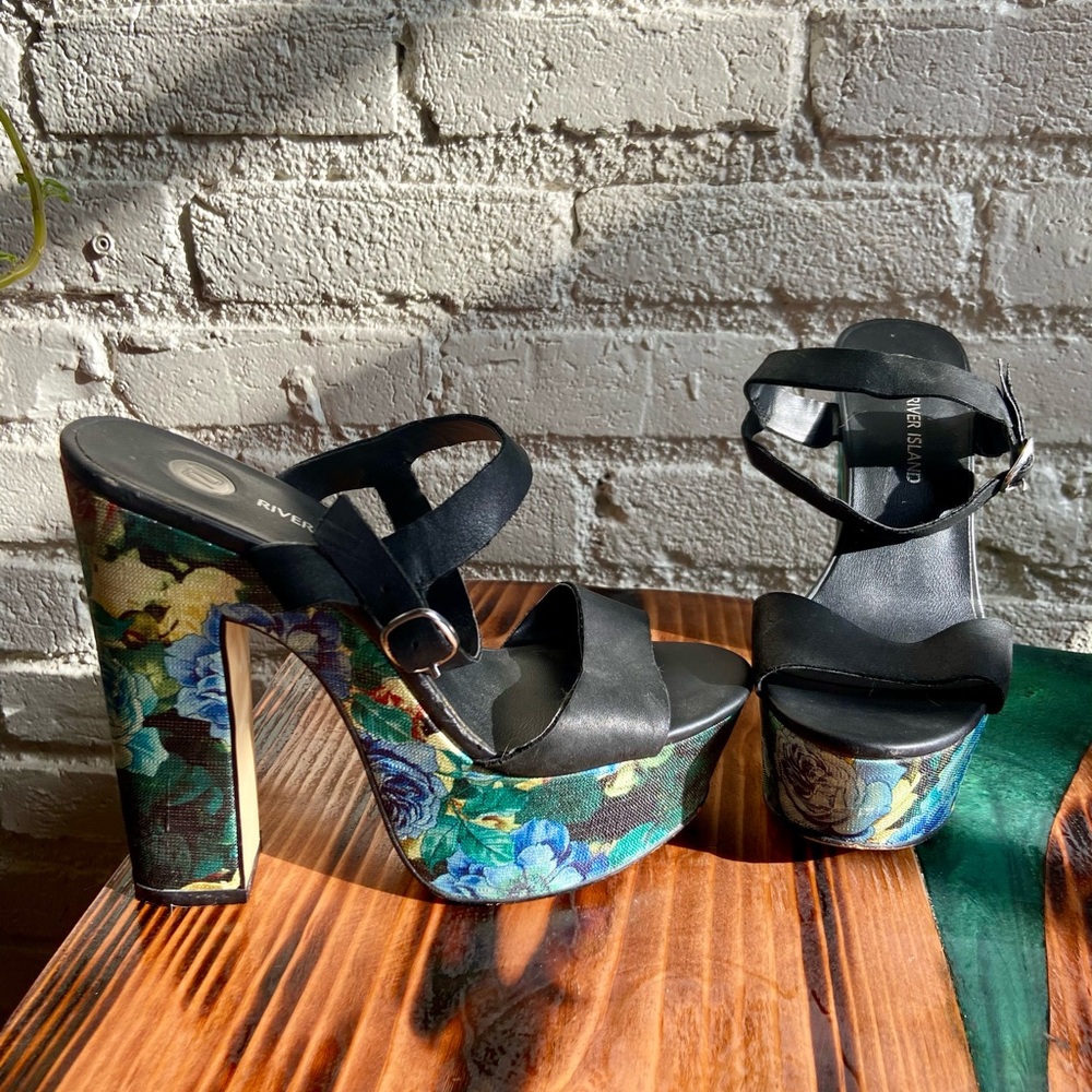 Unique Chunky Flower heels